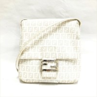 y25%OFFztFfB FENDI YbJ JZ|VFbg 8BT075 AC{[~CgO[ obO V_[obO fB[X yÁz